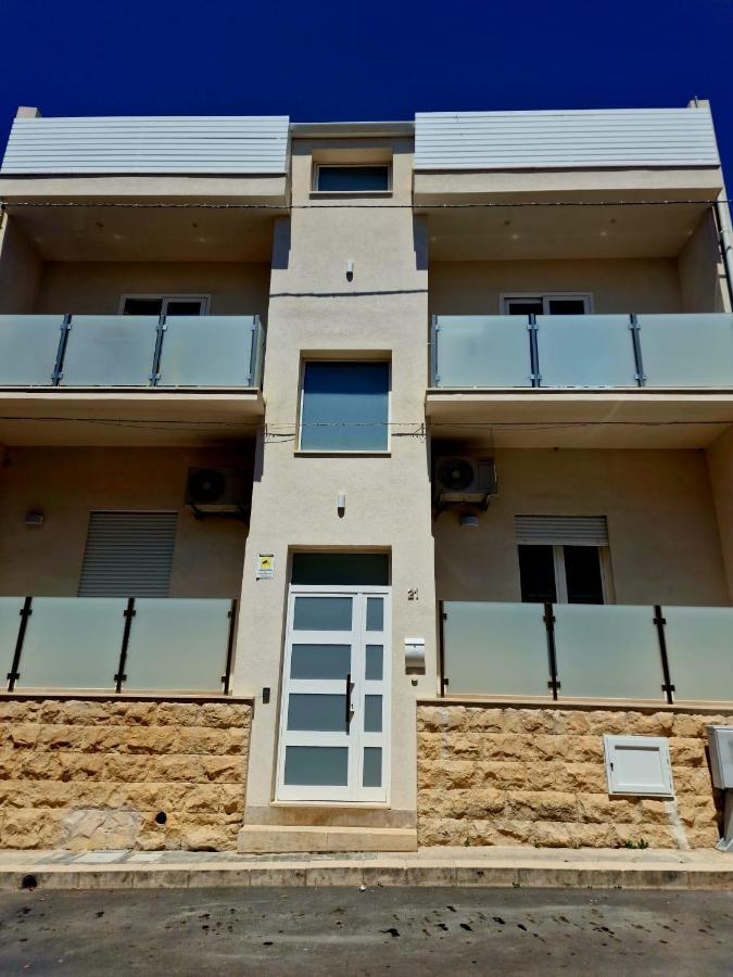 Beach Apartments Marina Di Ragusa Marina di Ragusa Exterior foto